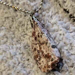 Leopard Jasper Stone Pendant/ long beaded silvertone necklace,EUC